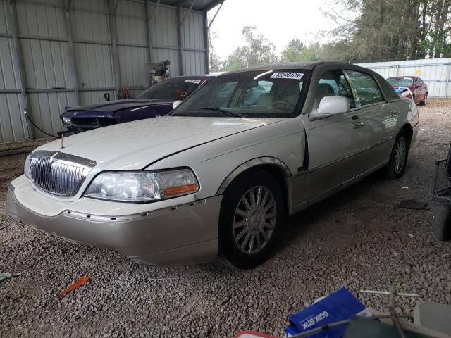 LINCOLN TOWN CAR E 2004 with VIN 1LNHM81W44Y662062 - Photo from auction