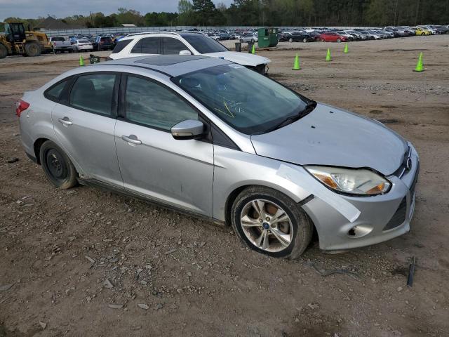 Photo 4 from auction – 2014 FORD FOCUS SE with VIN 1FADP3F28EL215676