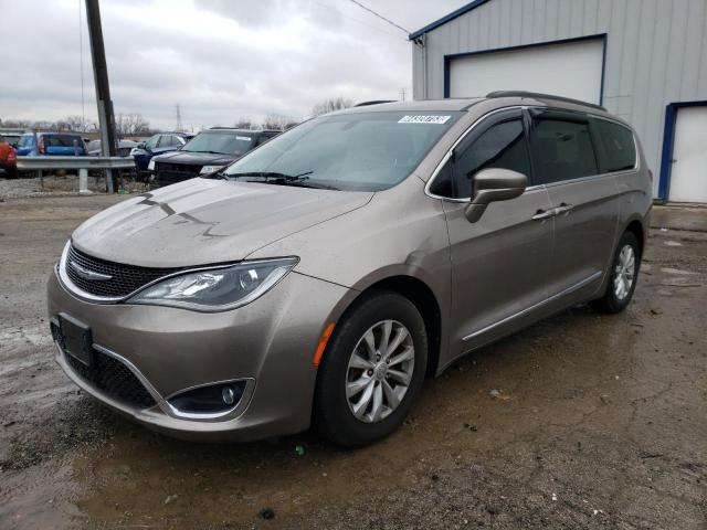 CHRYSLER PACIFICA T 2017 with VIN 2C4RC1BG4HR599033 - Photo from auction