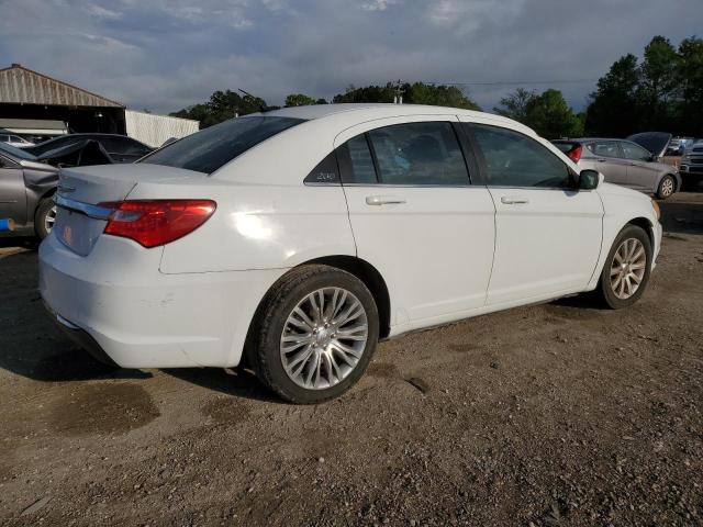Photo 3 from auction – 2012 CHRYSLER 200 LX with VIN 1C3CCBAB2CN139798