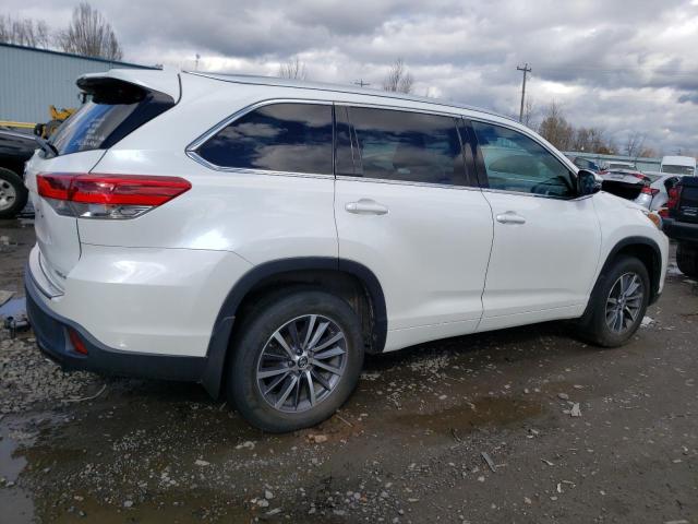 Photo 3 from auction – 2017 TOYOTA HIGHLANDER with VIN 5TDJZRFH7HS427566