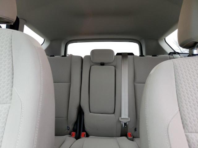 Photo 10 from auction – 2017 FORD ESCAPE SE with VIN 1FMCU9GD5HUD93072
