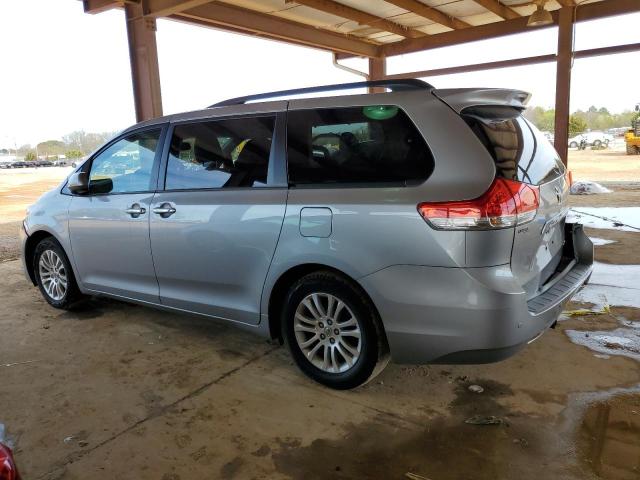 Photo 2 from auction – 2013 TOYOTA SIENNA XLE with VIN 5TDYK3DC4DS375797