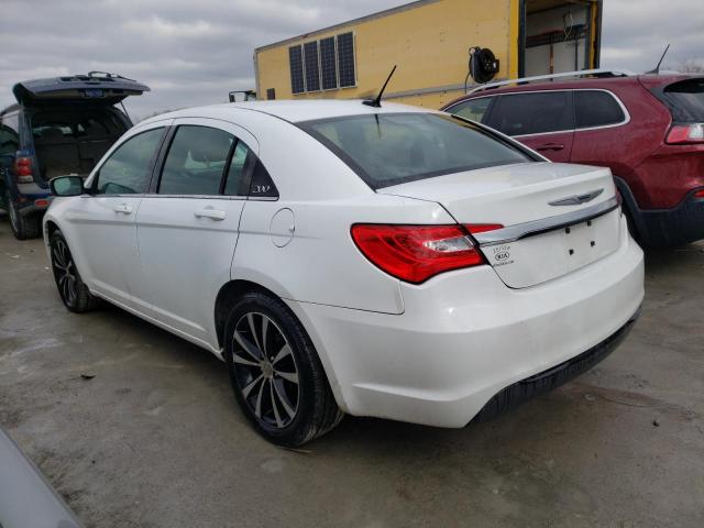 Photo 2 from auction – 2013 CHRYSLER 200 TOURIN with VIN 1C3CCBBB8DN571084