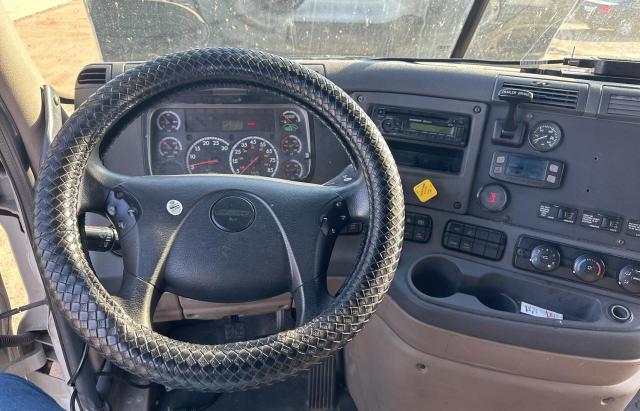 Photo 9 from auction – 2016 FREIGHTLINER CASCADIA 1 with VIN 3AKJGLBG0GSHB0399