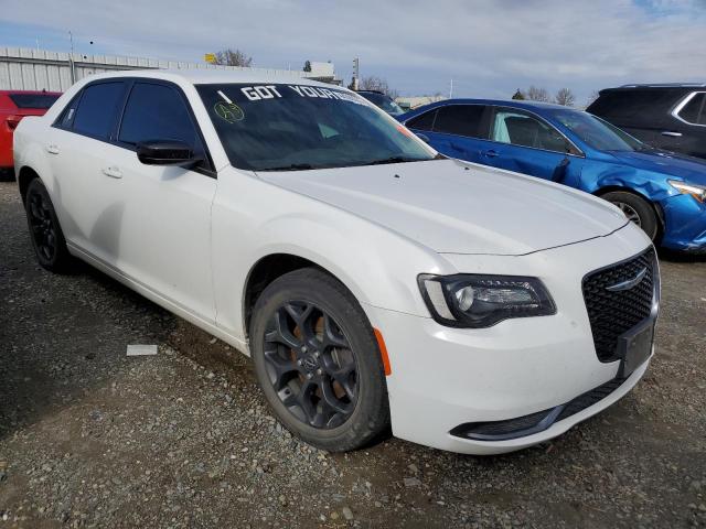 Photo 4 from auction – 2019 CHRYSLER 300 TOURIN with VIN 2C3CCARG5KH691068