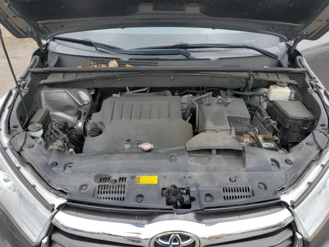 Photo 11 from auction – 2016 TOYOTA HIGHLANDER with VIN 5TDBKRFH5GS354379