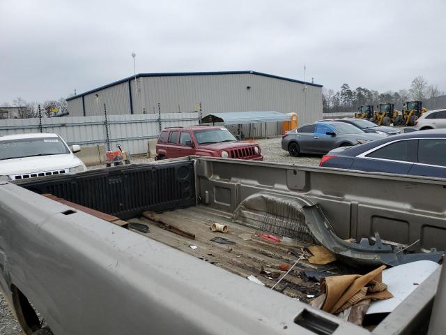 Photo 10 from auction – 2000 CHEVROLET SILVERADO with VIN 1GCEK14W6YE251883