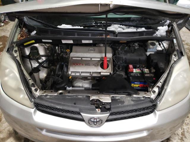 Photo 12 from auction – 2004 TOYOTA SIENNA XLE with VIN 5TDBA22C04S024746