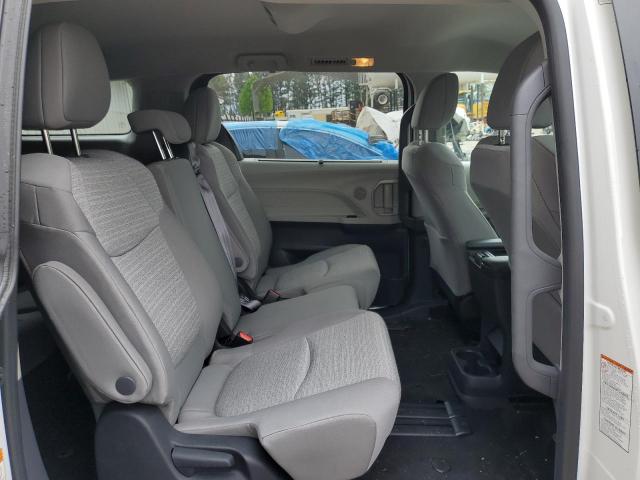 Photo 11 from auction – 2022 TOYOTA SIENNA LE with VIN 5TDKSKFC0NS040972