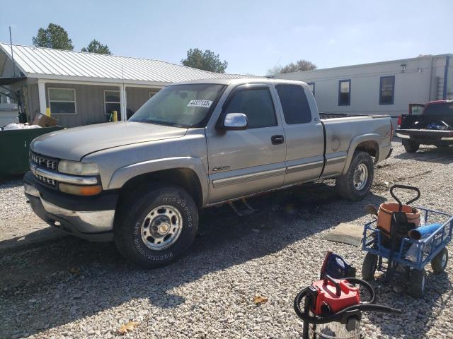 CHEVROLET SILVERADO 2000 with VIN 1GCGK29U6YZ212077 - Photo from auction