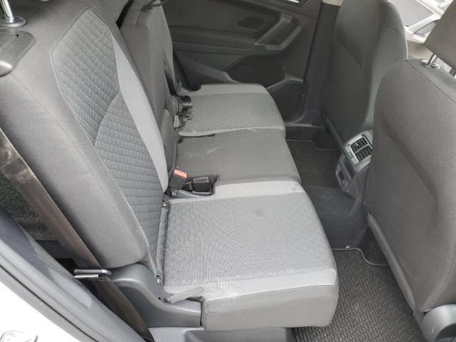 Photo 10 from auction – 2018 VOLKSWAGEN TIGUAN S with VIN 3VV1B7AX8JM017759