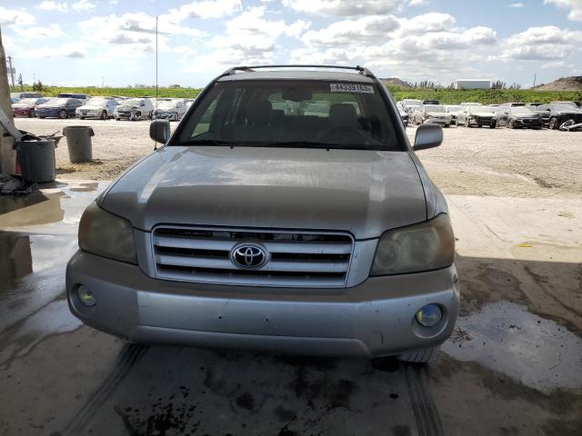Photo 5 from auction – 2004 TOYOTA HIGHLANDER with VIN JTEGD21A040079127