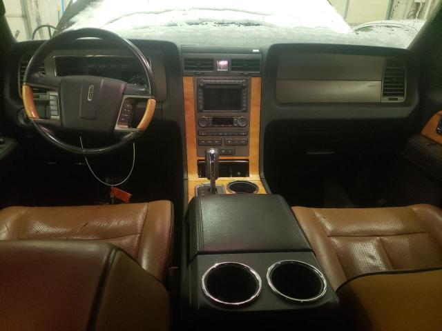 Photo 8 from auction – 2011 LINCOLN NAVIGATOR with VIN 5LMJJ2J57BEJ00246