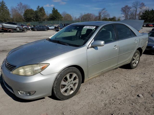 TOYOTA CAMRY LE 2005 with VIN JTDBF30K350166742 - Photo from auction