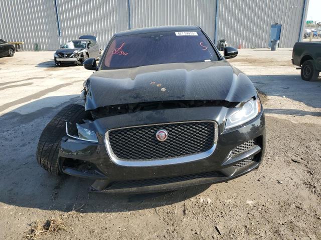 Photo 5 from auction – 2017 JAGUAR F-PACE PRE with VIN SADCJ2BV2HA069250