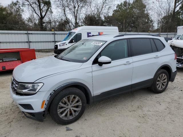VOLKSWAGEN TIGUAN S 2018 with VIN 3VV1B7AX8JM017759 - Photo from auction