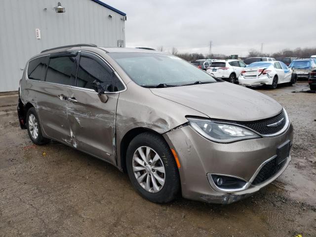 Photo 4 from auction – 2017 CHRYSLER PACIFICA T with VIN 2C4RC1BG4HR599033