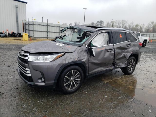 TOYOTA HIGHLANDER 2019 with VIN 5TDKZRFH6KS357392 - Photo from auction