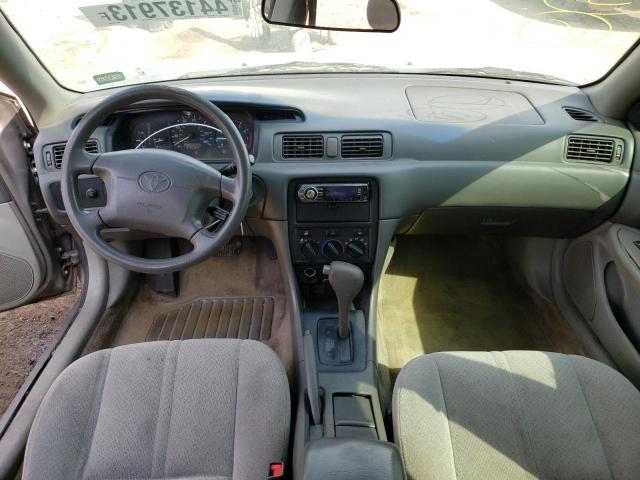 Photo 8 from auction – 2000 TOYOTA CAMRY CE with VIN 4T1BG22K9YU667695