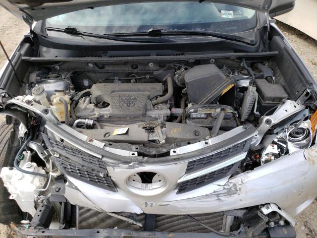 Photo 12 from auction – 2015 TOYOTA RAV4 LE with VIN JTMBFREVXFD170660