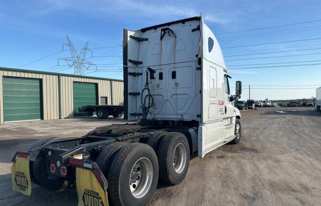 Photo 4 from auction – 2016 FREIGHTLINER CASCADIA 1 with VIN 3AKJGLBG0GSHB0399