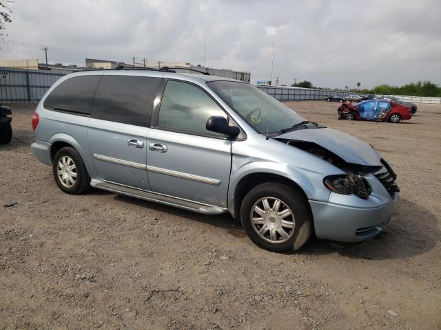 Photo 4 from auction – 2005 CHRYSLER TOWN & COU with VIN 2C4GP54L45R383501