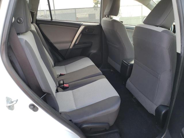 Photo 11 from auction – 2015 TOYOTA RAV4 LE with VIN JTMZFREVXFD061467