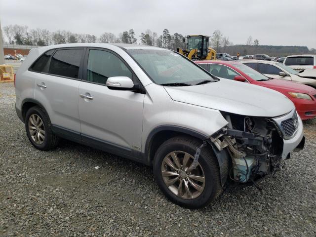 Photo 4 from auction – 2011 KIA SORENTO EX with VIN 5XYKUDA29BG023715