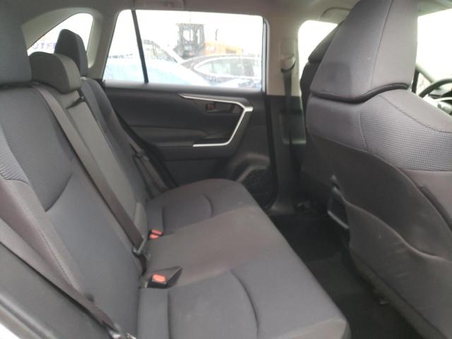 Photo 10 from auction – 2019 TOYOTA RAV4 LE with VIN JTMF1RFV2KJ018026