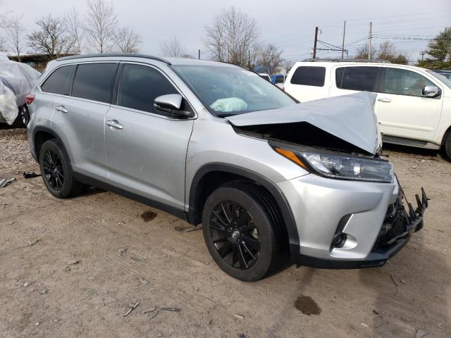 Photo 4 from auction – 2019 TOYOTA HIGHLANDER with VIN 5TDKZRFH5KS554604