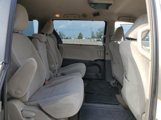 Photo 11 from auction – 2016 TOYOTA SIENNA LE with VIN 5TDKK3DC9GS742252