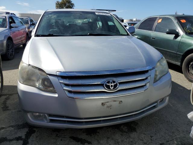 Photo 5 from auction – 2005 TOYOTA AVALON XL with VIN 4T1BK36B85U044658