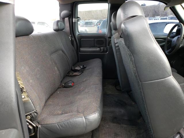 Photo 10 from auction – 2002 CHEVROLET SILVERADO with VIN 2GCEC19W821204305