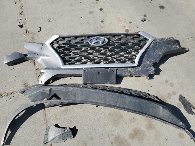Photo 13 from auction – 2020 HYUNDAI TUCSON SE with VIN KM8J2CA45LU131810