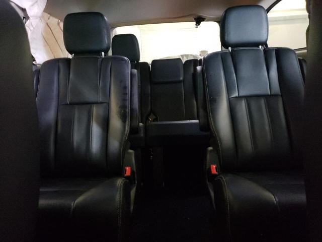 Photo 10 from auction – 2013 CHRYSLER TOWN & COU with VIN 2C4RC1BG6DR744812