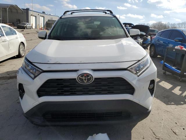 Photo 5 from auction – 2019 TOYOTA RAV4 XLE with VIN JTMP1RFVXKD009755