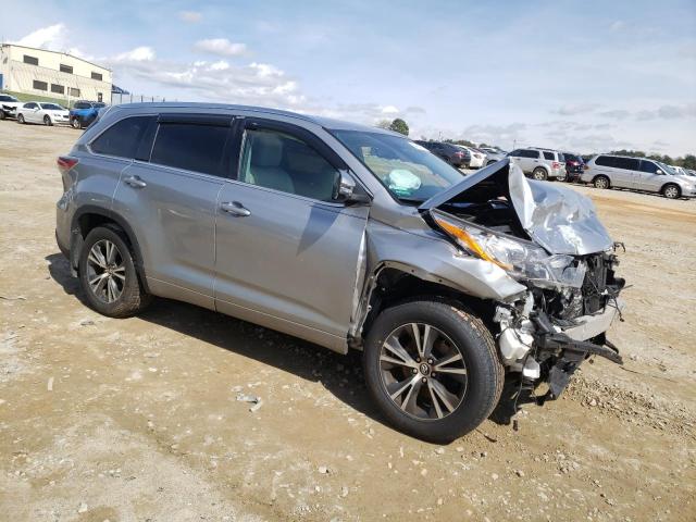 Photo 4 from auction – 2016 TOYOTA HIGHLANDER with VIN 5TDKKRFHXGS500310