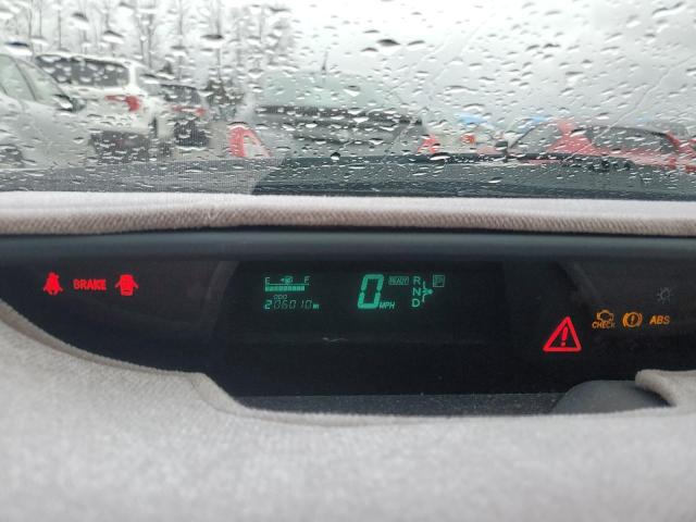 Photo 9 from auction – 2004 TOYOTA PRIUS with VIN JTDKB20U140062546