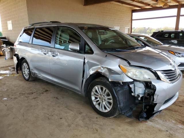 Photo 4 from auction – 2013 TOYOTA SIENNA XLE with VIN 5TDYK3DC4DS375797