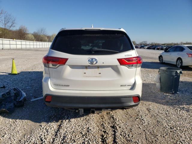 Photo 6 from auction – 2019 TOYOTA HIGHLANDER with VIN 5TDJZRFH5KS937454