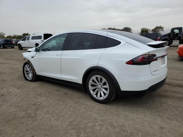 Photo 2 from auction – 2017 TESLA MODEL X with VIN 5YJXCAE29HF052987