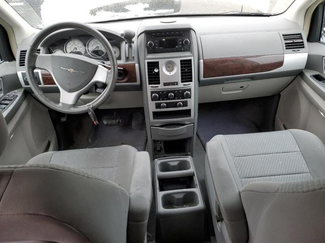 Photo 8 from auction – 2010 CHRYSLER TOWN & COU with VIN 2A4RR5D10AR421327