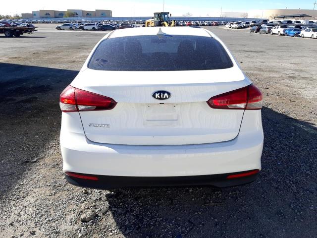 Photo 6 from auction – 2018 KIA FORTE LX with VIN 3KPFK4A75JE270146