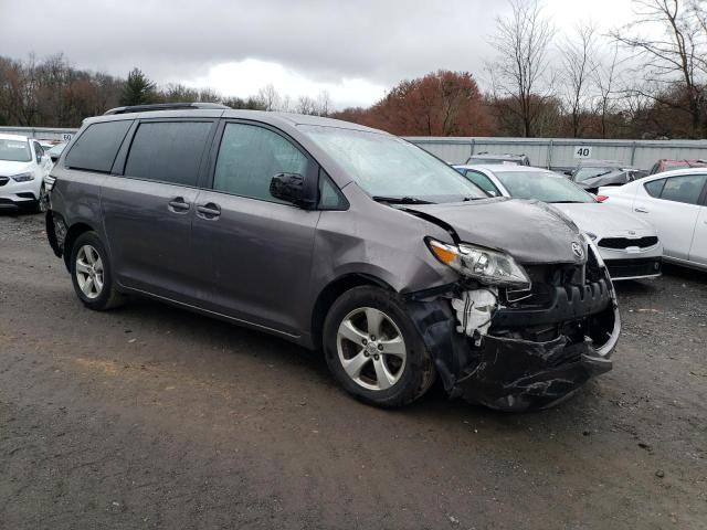 Photo 4 from auction – 2015 TOYOTA SIENNA LE with VIN 5TDKK3DC7FS588039
