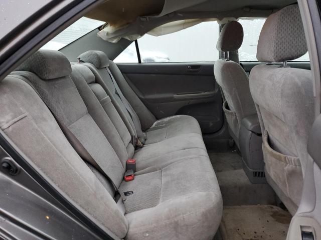 Photo 10 from auction – 2004 TOYOTA CAMRY LE with VIN 4T1BF30K44U587730