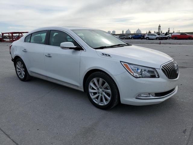 Photo 4 from auction – 2016 BUICK LACROSSE with VIN 1G4GB5G33GF147552