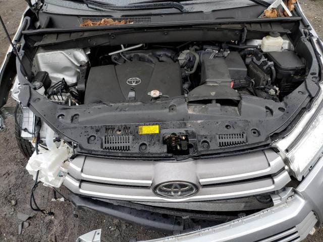 Zdjęcie 11 z aukcji – 2018 TOYOTA HIGHLANDER z VIN 5TDJZRFH9JS525262