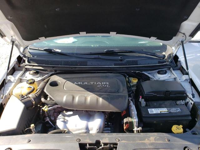 Photo 11 from auction – 2015 CHRYSLER 200 LIMITE with VIN 1C3CCCAB5FN628920