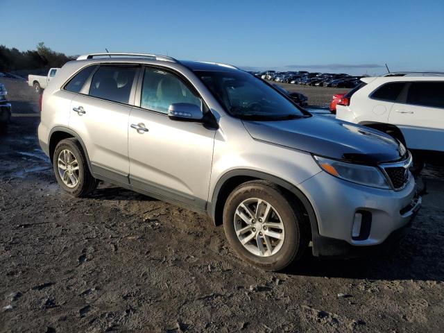 Photo 4 from auction – 2015 KIA SORENTO LX with VIN 5XYKT3A60FG660675